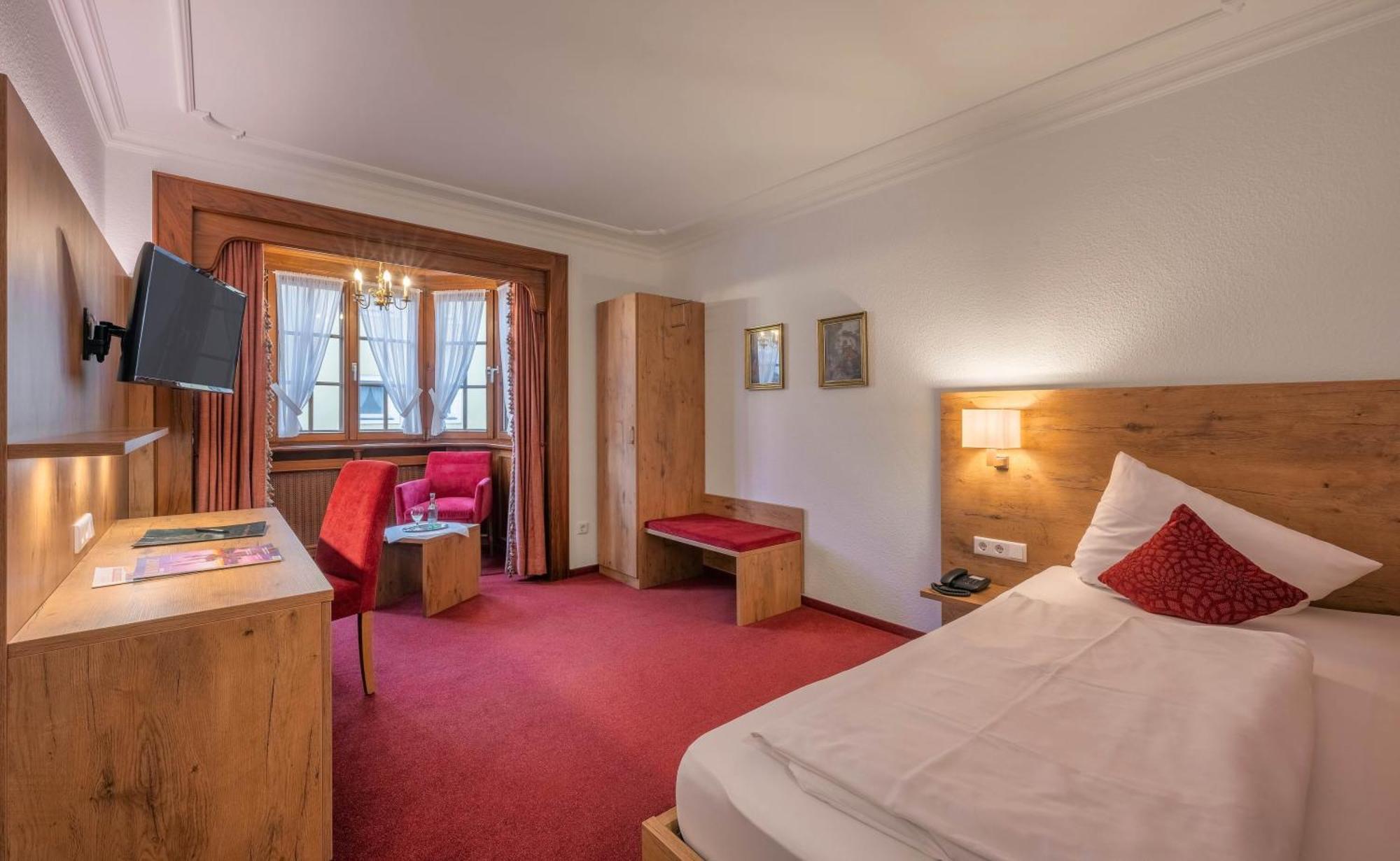 Hotel Krone Рилазинген-Ворблинген Экстерьер фото