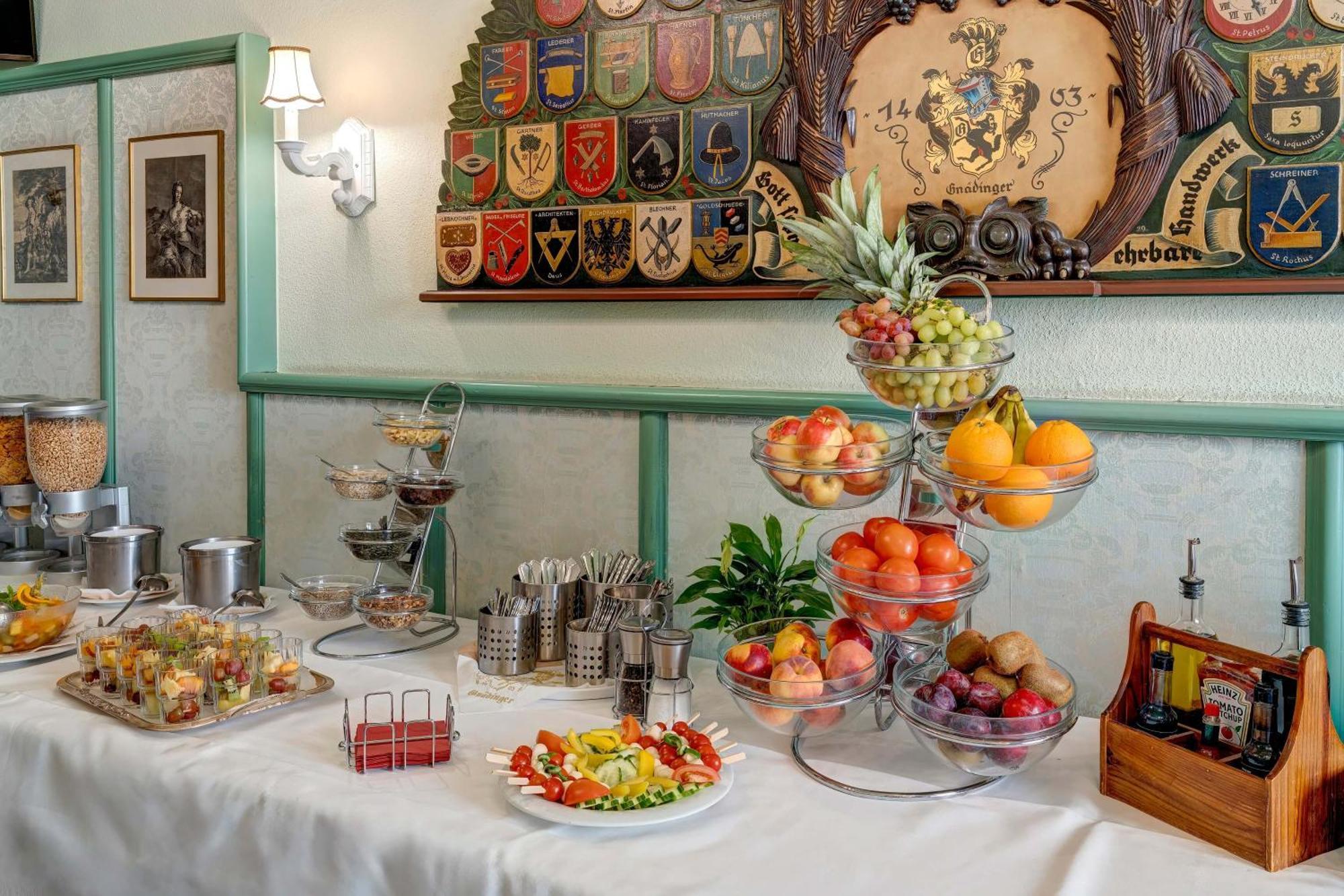 Hotel Krone Рилазинген-Ворблинген Экстерьер фото