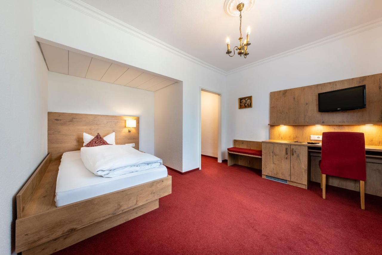Hotel Krone Рилазинген-Ворблинген Экстерьер фото