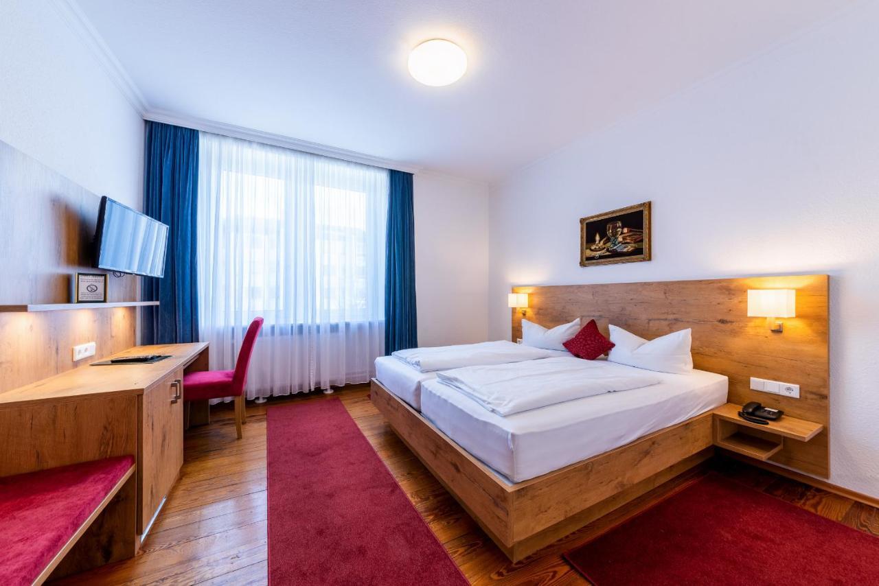 Hotel Krone Рилазинген-Ворблинген Экстерьер фото