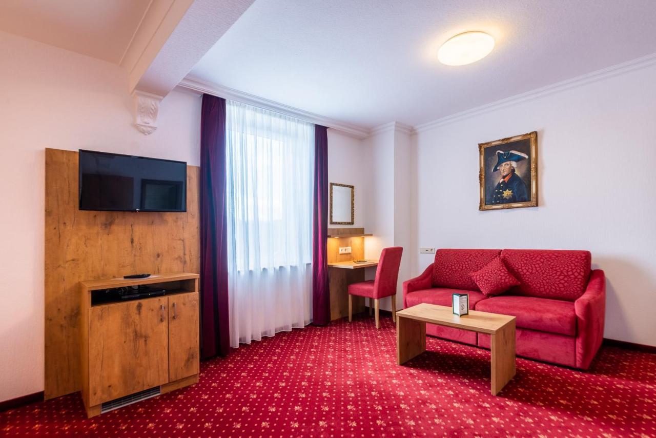 Hotel Krone Рилазинген-Ворблинген Экстерьер фото